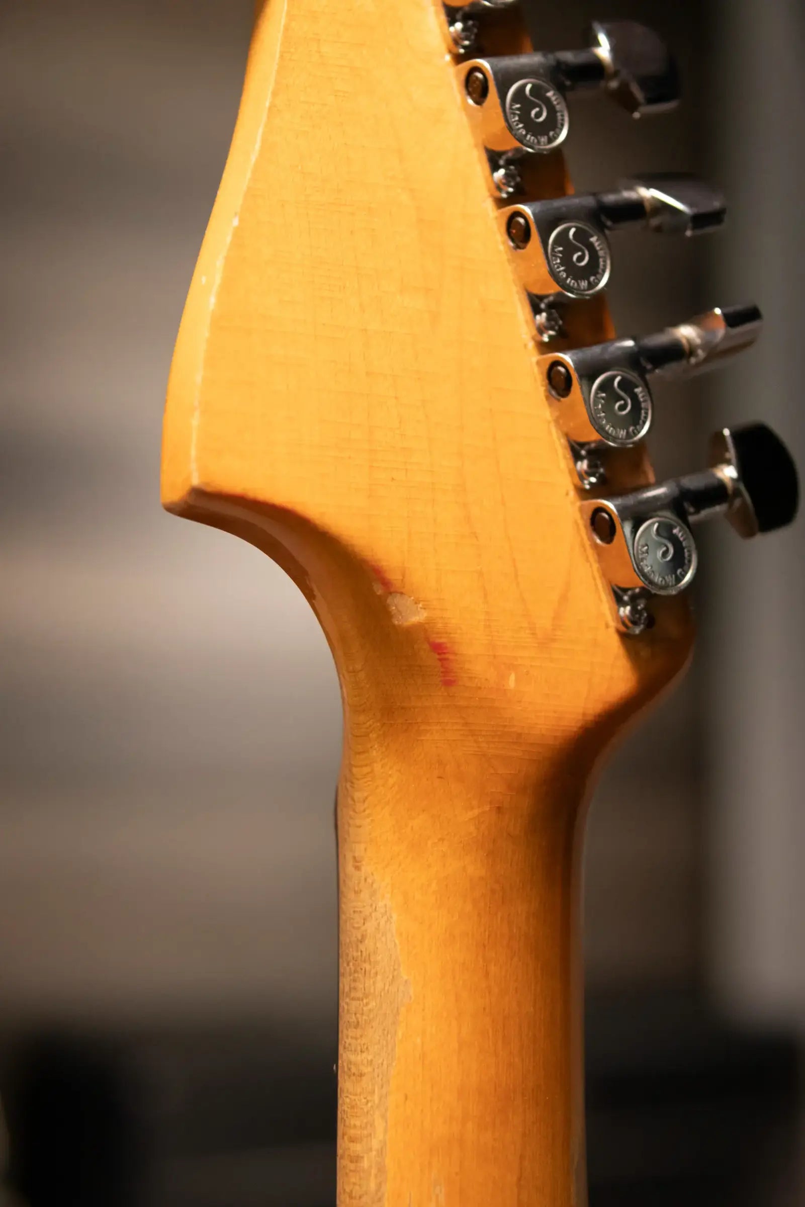 Fender Vintage 1962 Jazzmaster Electric Guitar - 3-Tone Sunburst with Hardshell Case - Used