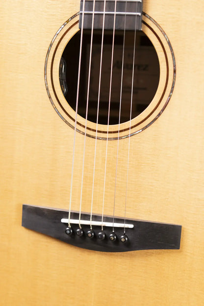 Alvarez LD70e Laureate Dreadnought Acoustic/Electric Guitar - Daybreak with Softshell Case - Demo