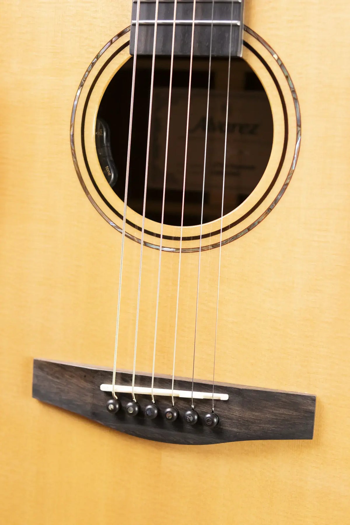 Alvarez LF70e Laureate Folk/OM Acoustic/Electric Guitar - Daybreak with Softshell Case - Demo