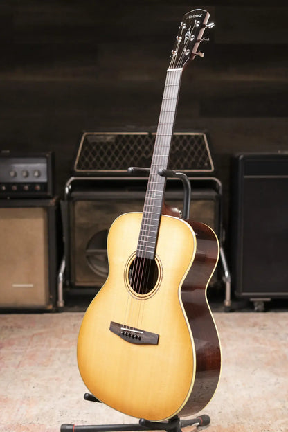 Alvarez LF70e Laureate Folk/OM Acoustic/Electric Guitar - Daybreak with Softshell Case - Demo
