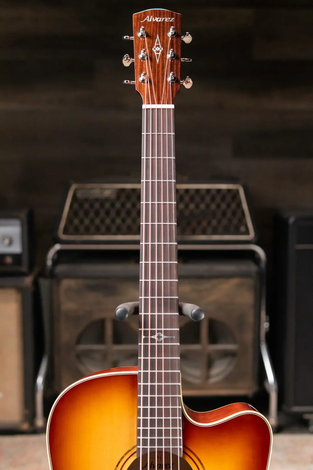Alvarez Masterworks MD60ce Dreadnought Acoustic/Electric Guitar - Shadowburst with Hardshell Case - Demo