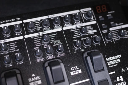 Boss ME-90 Multi-Effects Guitar Processor Pedal Board