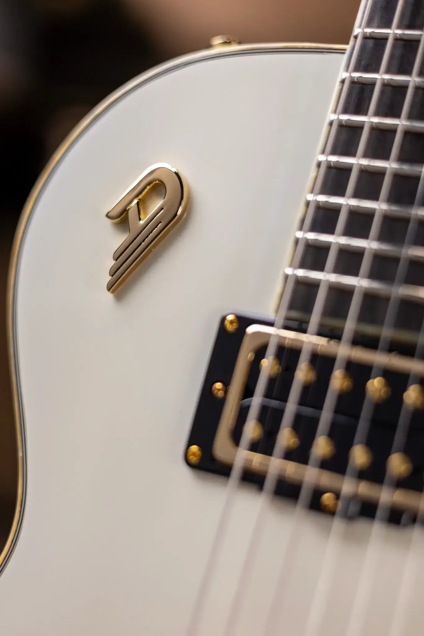 Duesenberg Fantom A Electric Guitar Aged White with Hardshell Case 6740fb2d38d52