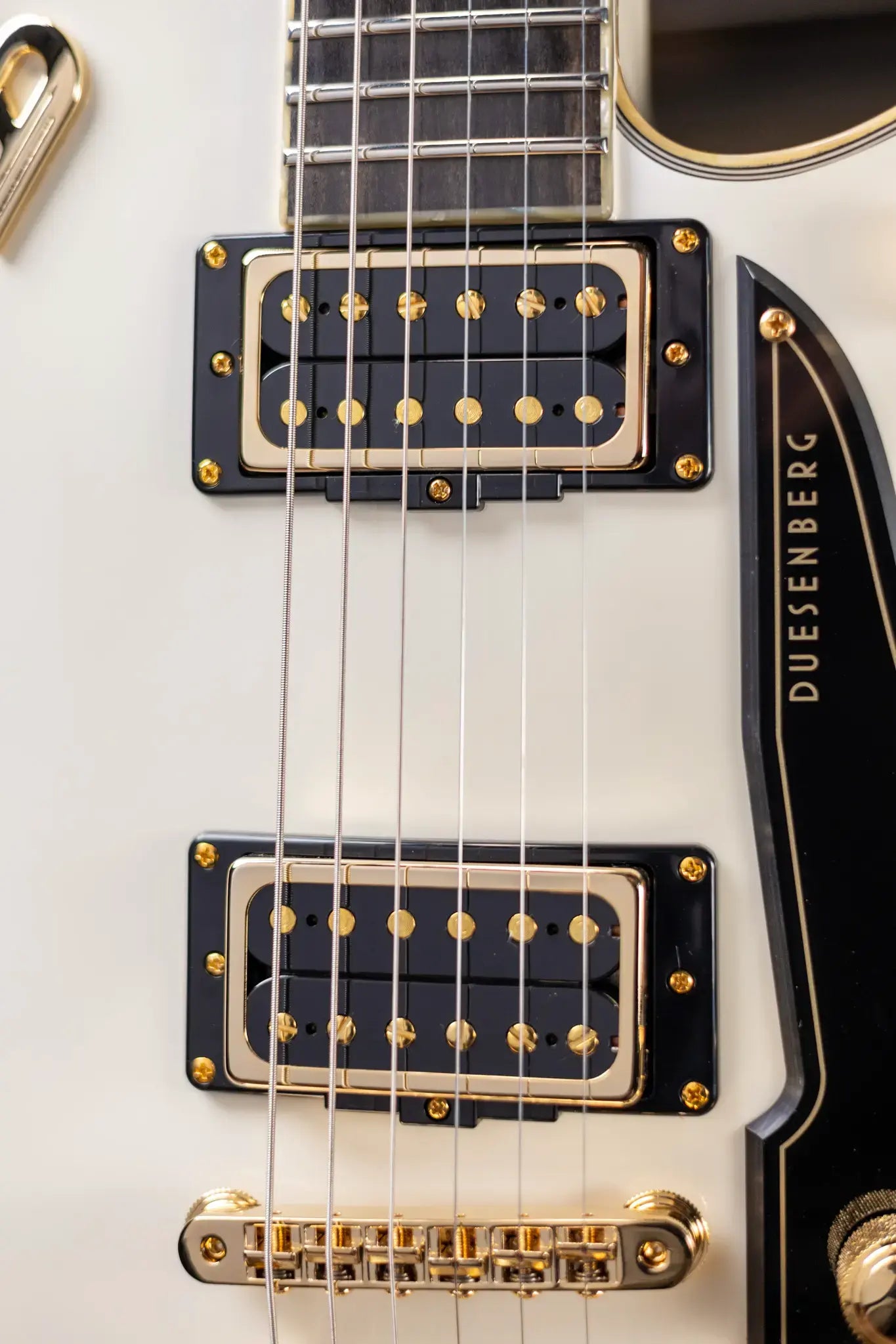 Duesenberg Fantom A Electric Guitar Aged White with Hardshell Case 6740fb2e5171a