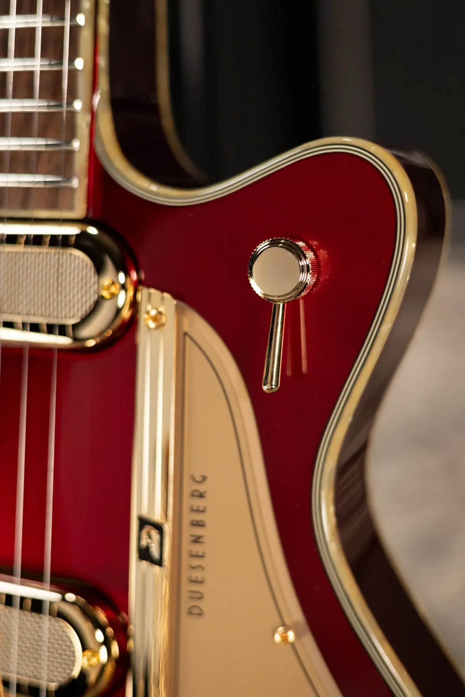 Duesenberg Starplayer TV Phonic Semi-hollow Electric Guitar - Balboa Pearl Red with Hardshell Case