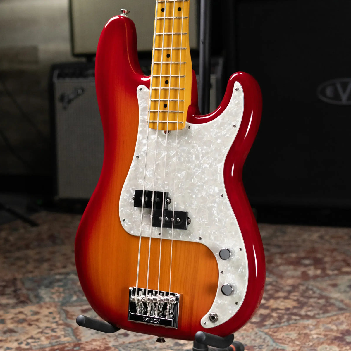 Fender American Professional Precision Bass - Aged Cherry Burst with Hardshell Case