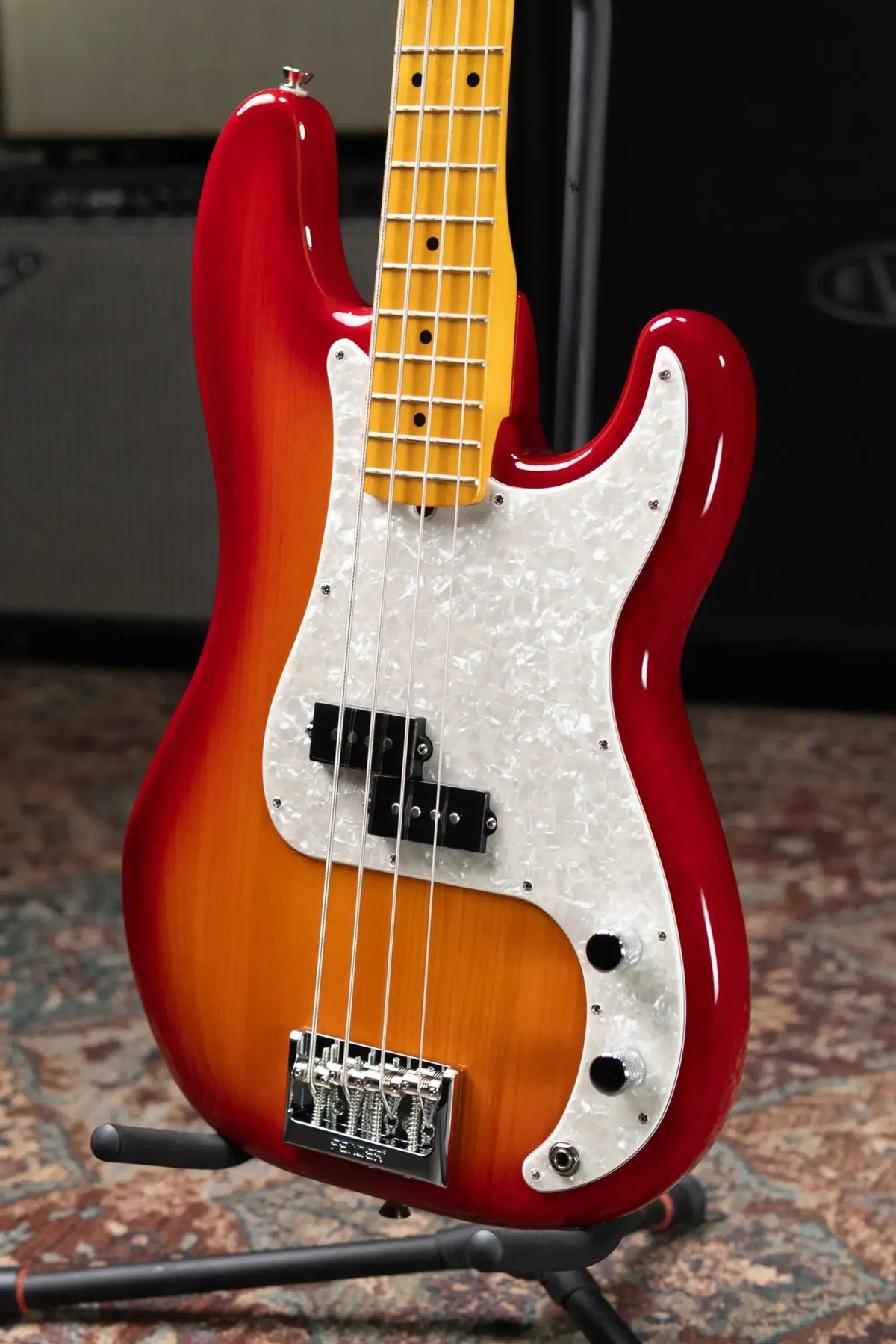 Fender American Professional Precision Bass - Aged Cherry Burst with Hardshell Case