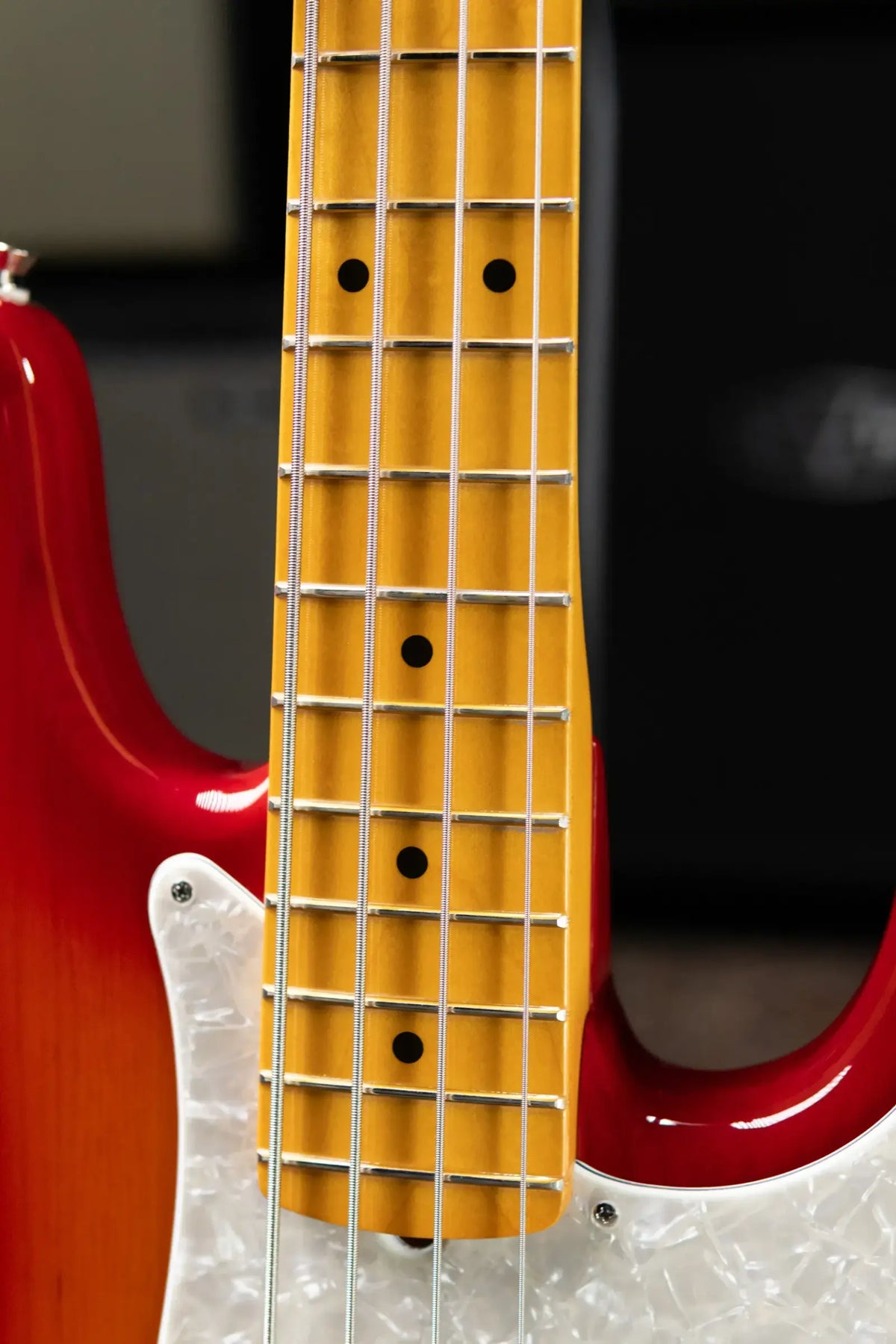 Fender American Professional Precision Bass - Aged Cherry Burst with Hardshell Case