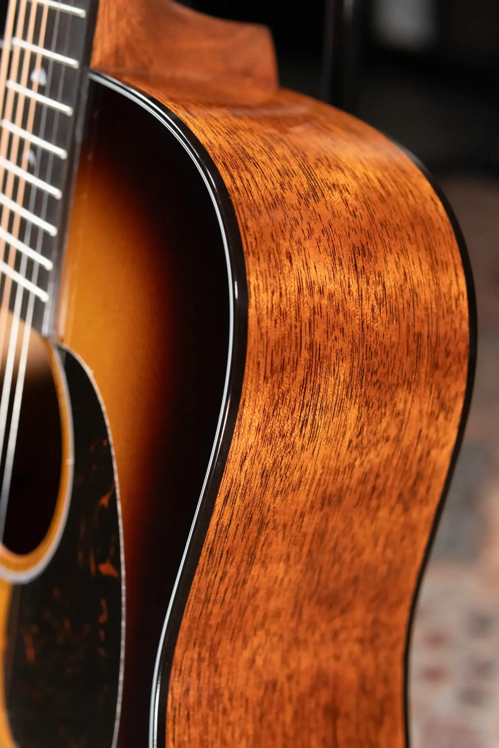 Martin D-18 Molly Tuttle Signature Dreadnought Acoustic Guitar - Vintage Sunburst with Hardshell Case