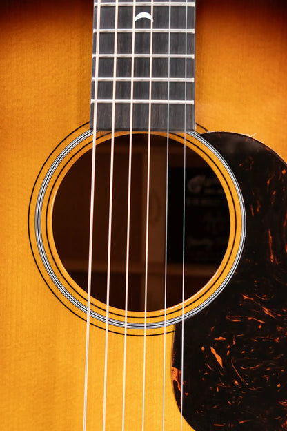 Martin D-18 Molly Tuttle Signature Dreadnought Acoustic Guitar - Vintage Sunburst with Hardshell Case