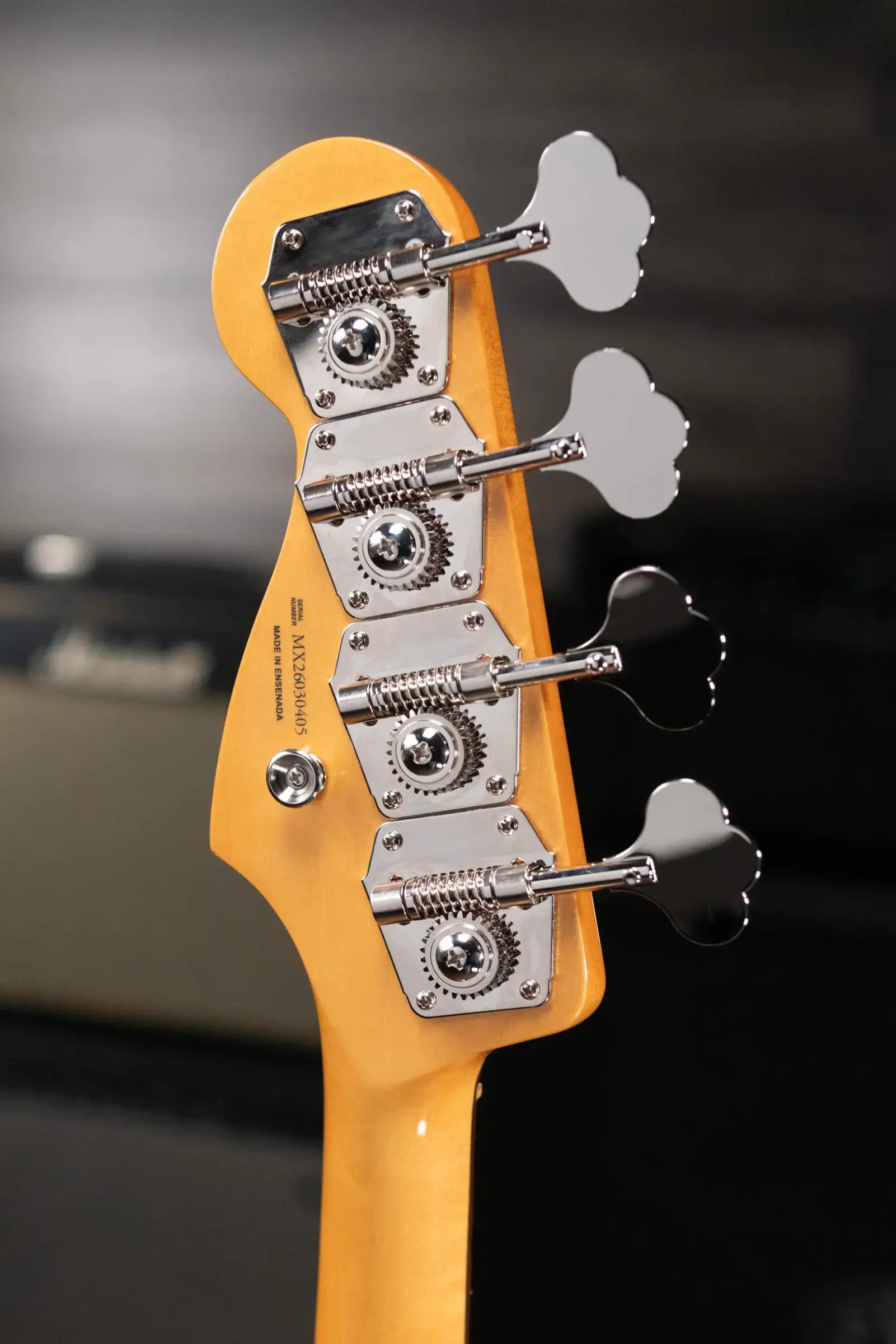 Fender Vintera III Early '60s Jazz Bass - Aztec Gold with Gig Bag