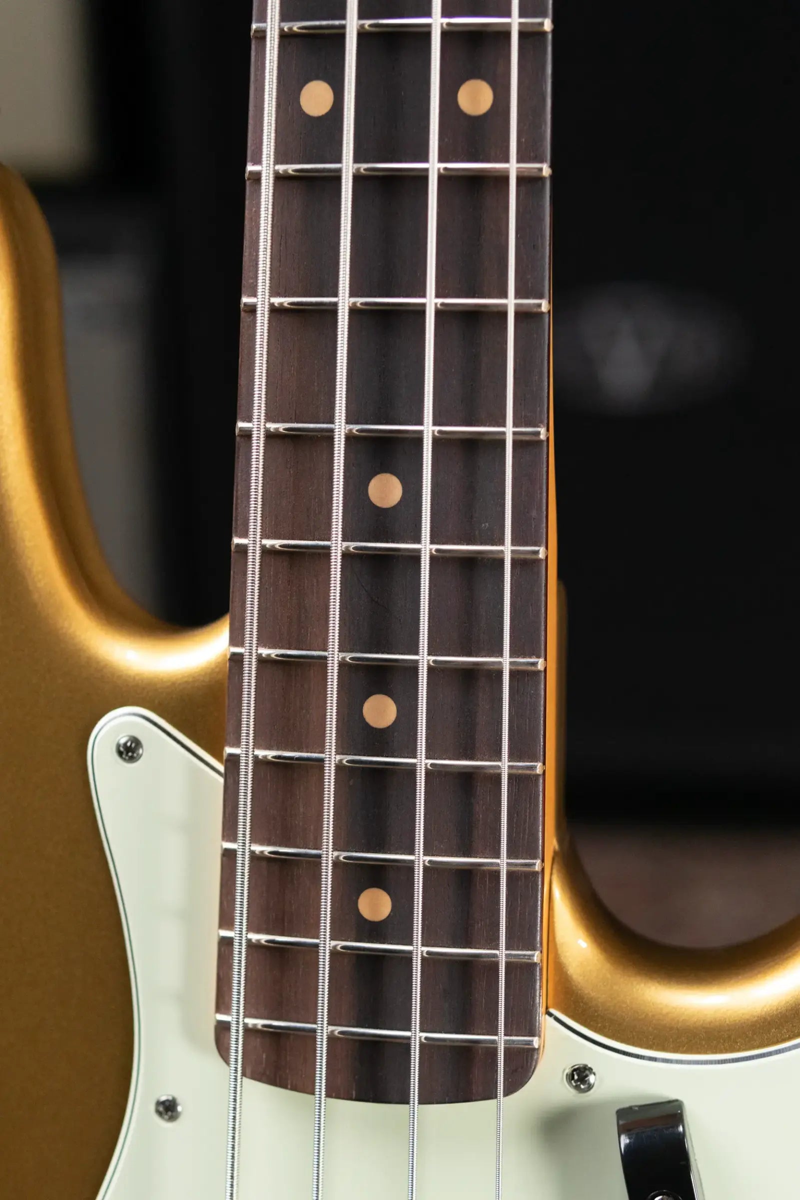 Fender Vintera III Early '60s Jazz Bass - Aztec Gold with Gig Bag