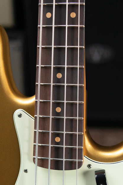 Fender Vintera III Early '60s Jazz Bass - Aztec Gold with Gig Bag