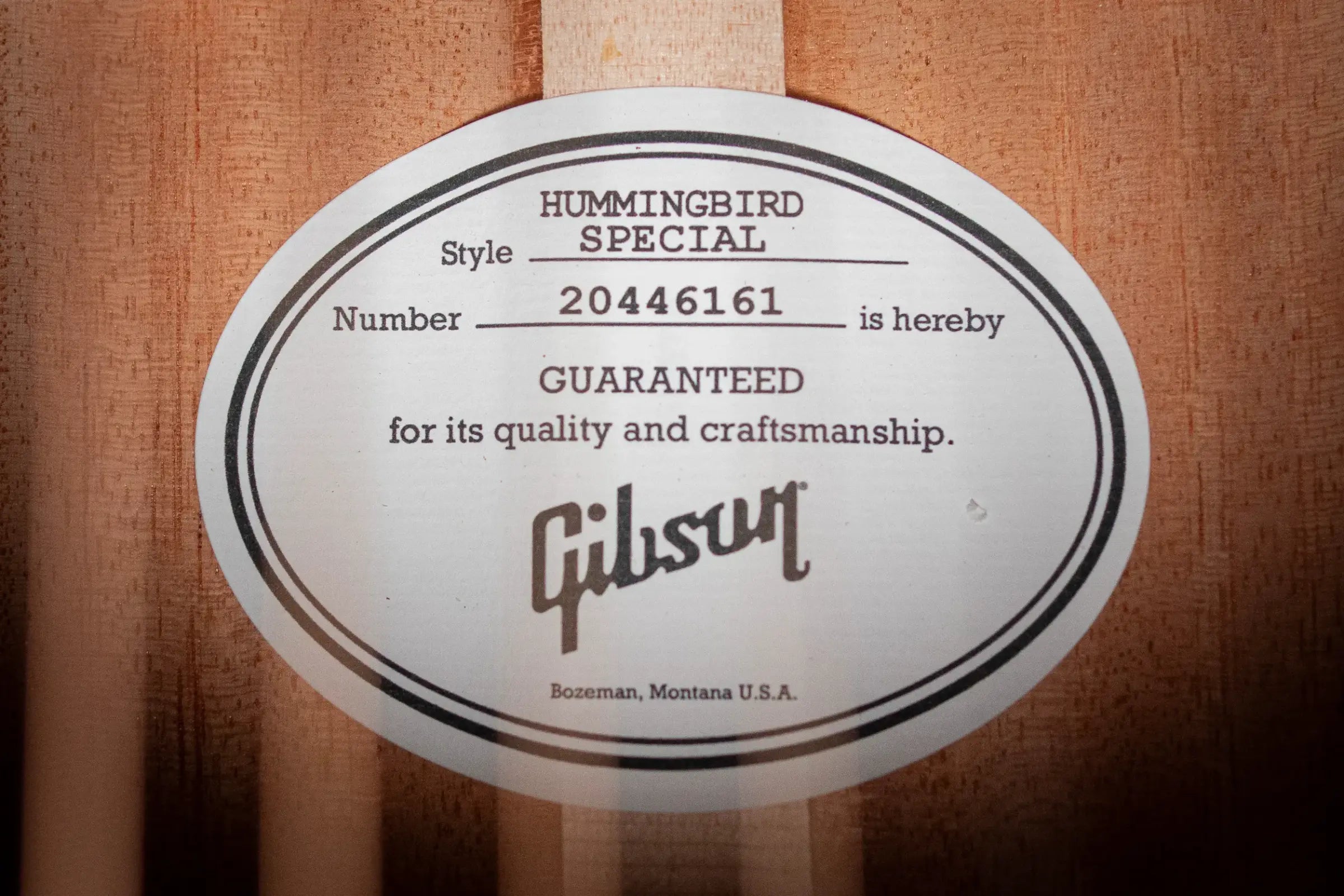 Gibson Hummingbird Special Dreadnought Acoustic/Electric Guitar - Honey Burst Satin with Gig Bag