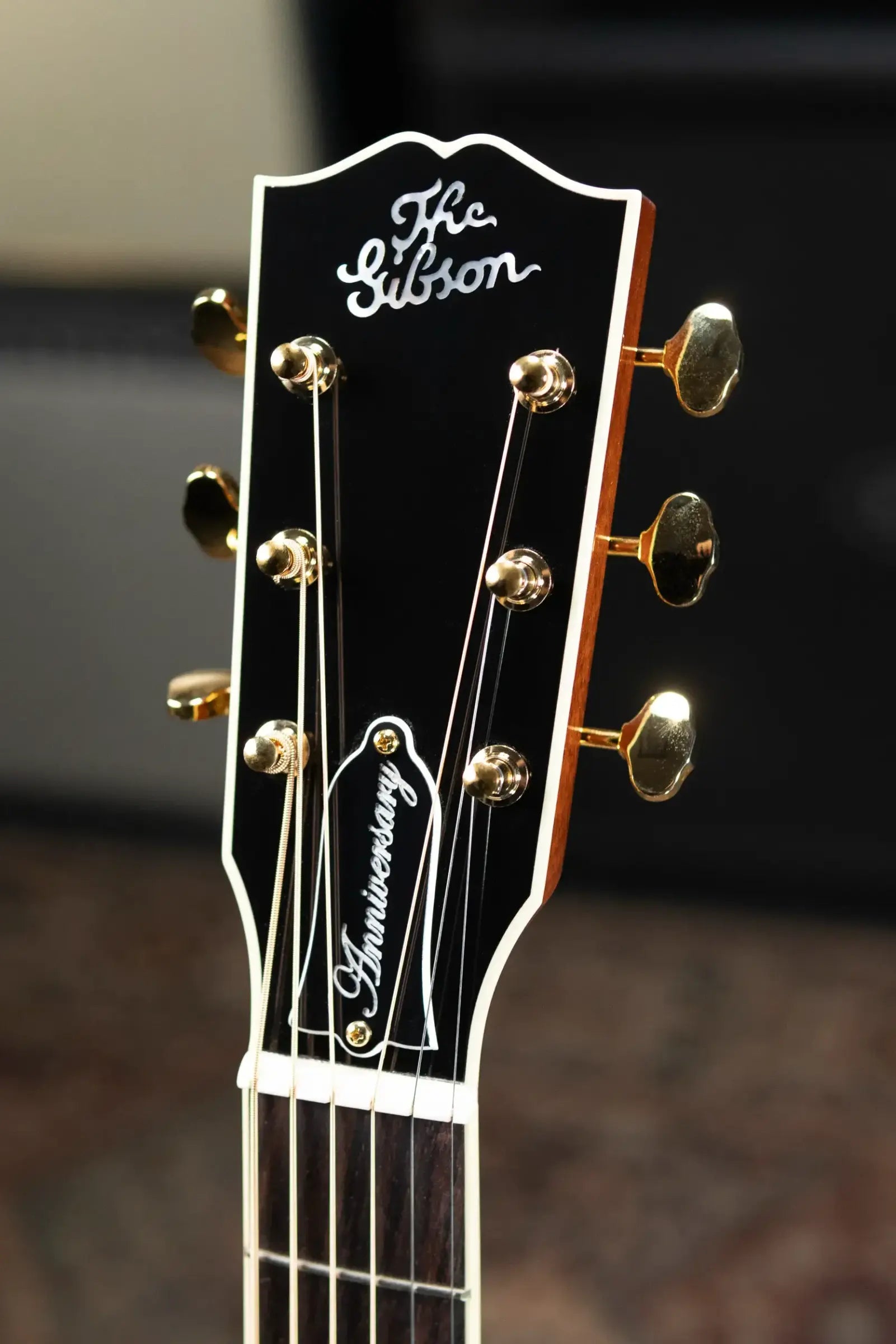 Gibson Advanced Jumbo Anniversary Limited Edition Acoustic/Electric Guitar - Cremona Burst with Hardshell Case