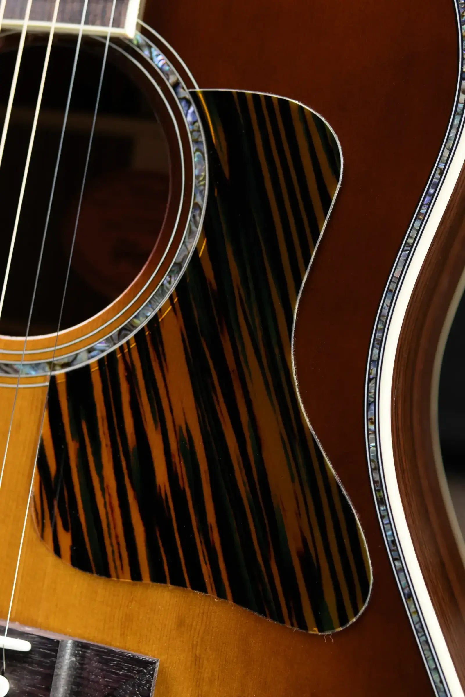 Gibson Advanced Jumbo Anniversary Limited Edition Acoustic/Electric Guitar - Cremona Burst with Hardshell Case