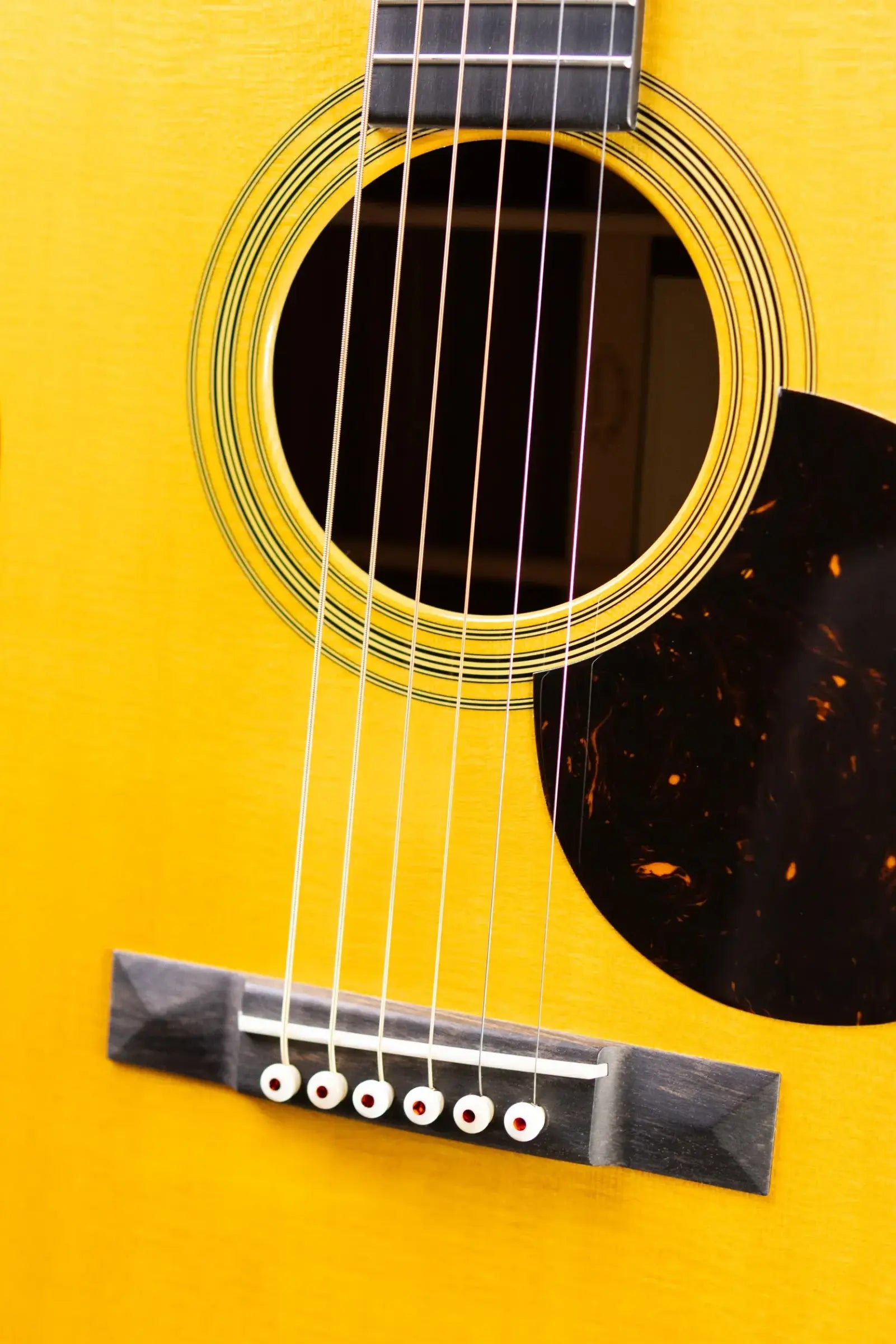 Martin 000-28 Shawn Mendes Signature Acoustic Guitar with Hardshell Case