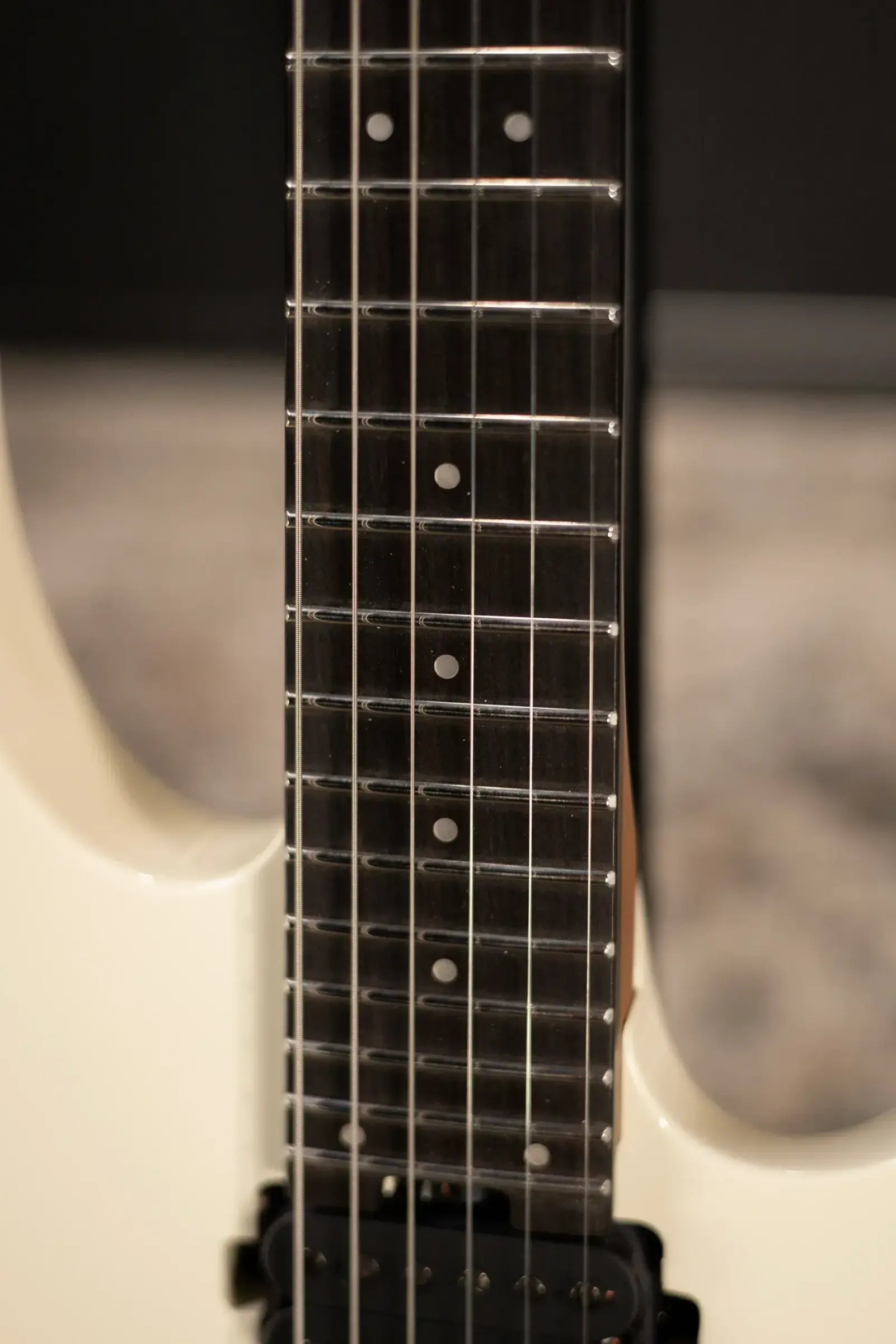 Charvel Pro-Mod Plus Dinky DK24 HH HT EB Electric Guitar - Chreme White with Gig Bag