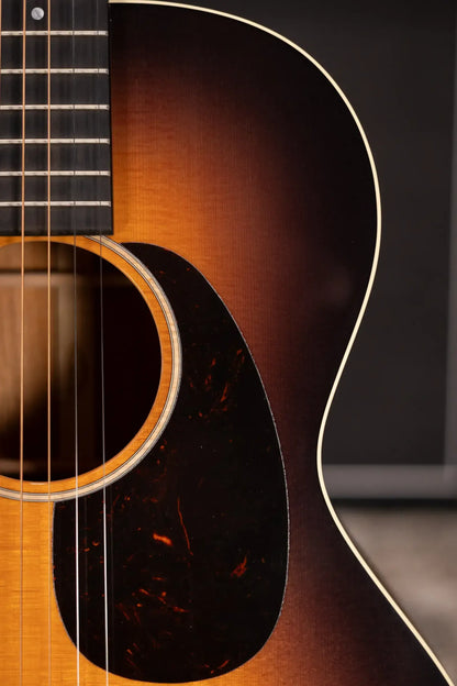 Martin 00L-16E Acoustic/Electric Guitar - 1935 Burst with Gig Bag