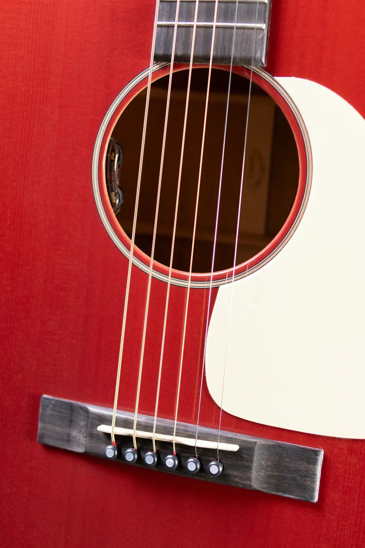 Martin DSS-16E 16 Series Dreadnought Acoustic/Electric Guitar - Cherry Cola with Gig Bag