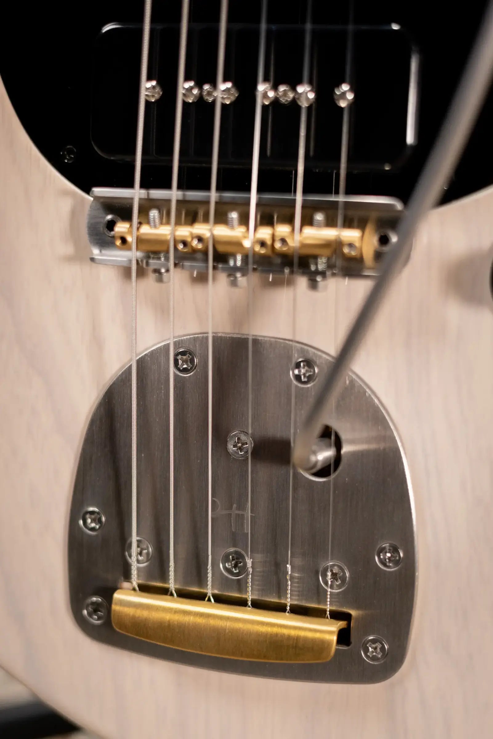 Eastman D'Ambrosio Series Offset '64 - Made in California - Electric Guitar - Vintage White with Hardshell Case