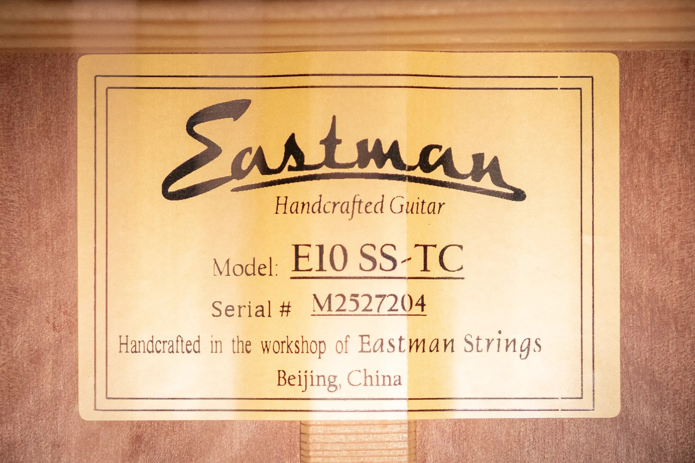 Eastman E10SS-TC Thermo-Cured Dreadnought Acoustic Guitar - Sunburst with Hardshell Case