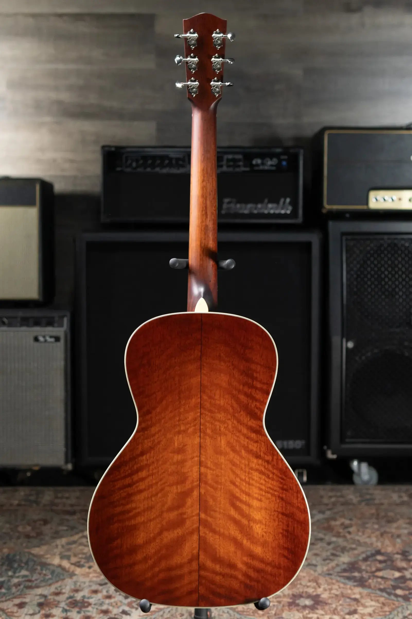 Eastman E10 OOSS-TC Acoustic Guitar - Sunburst with Hardshell Case