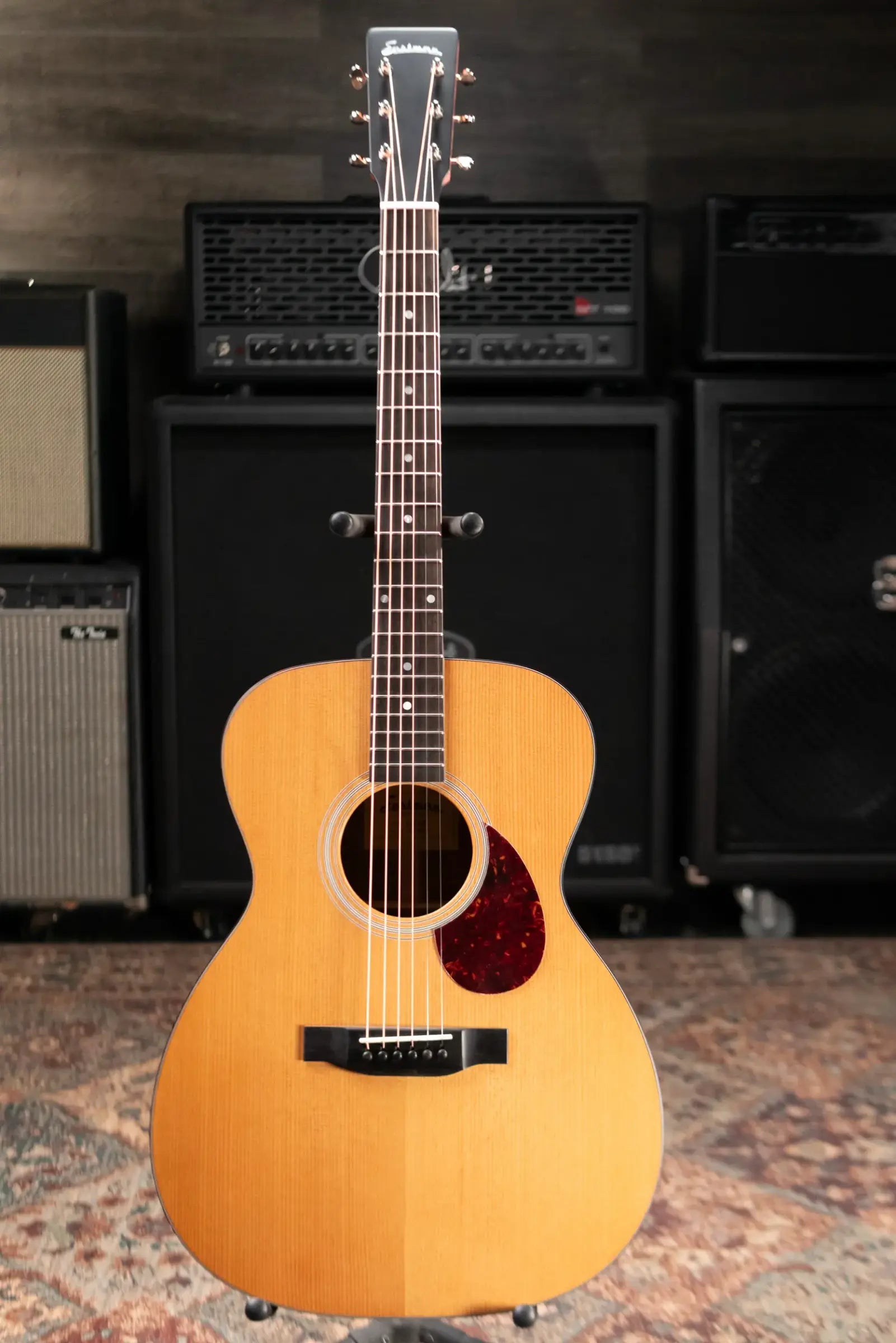 Eastman E1OM Orchestra Model Acoustic Guitar - Natural with Softshell Gig Bag