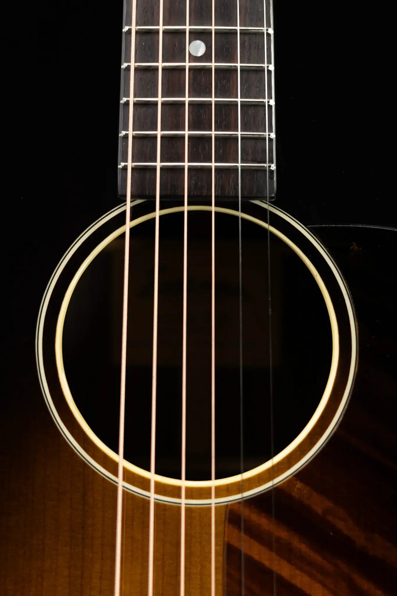Eastman E20SS-TC Thermo-Cured Dreadnought Acoustic Guitar - Sunburst with Hardshell Case