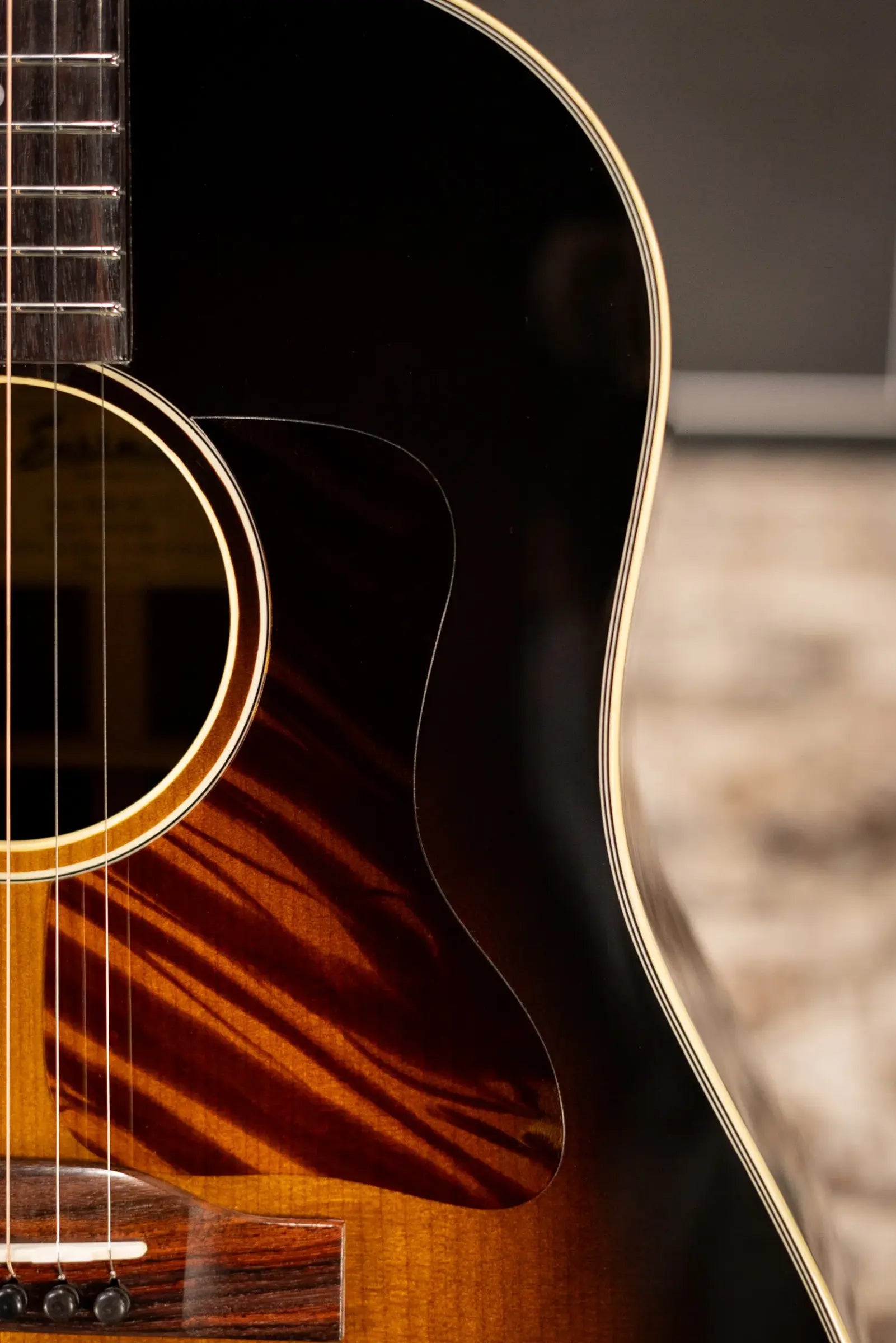 Eastman E20SS-TC Thermo-Cured Dreadnought Acoustic Guitar - Sunburst with Hardshell Case