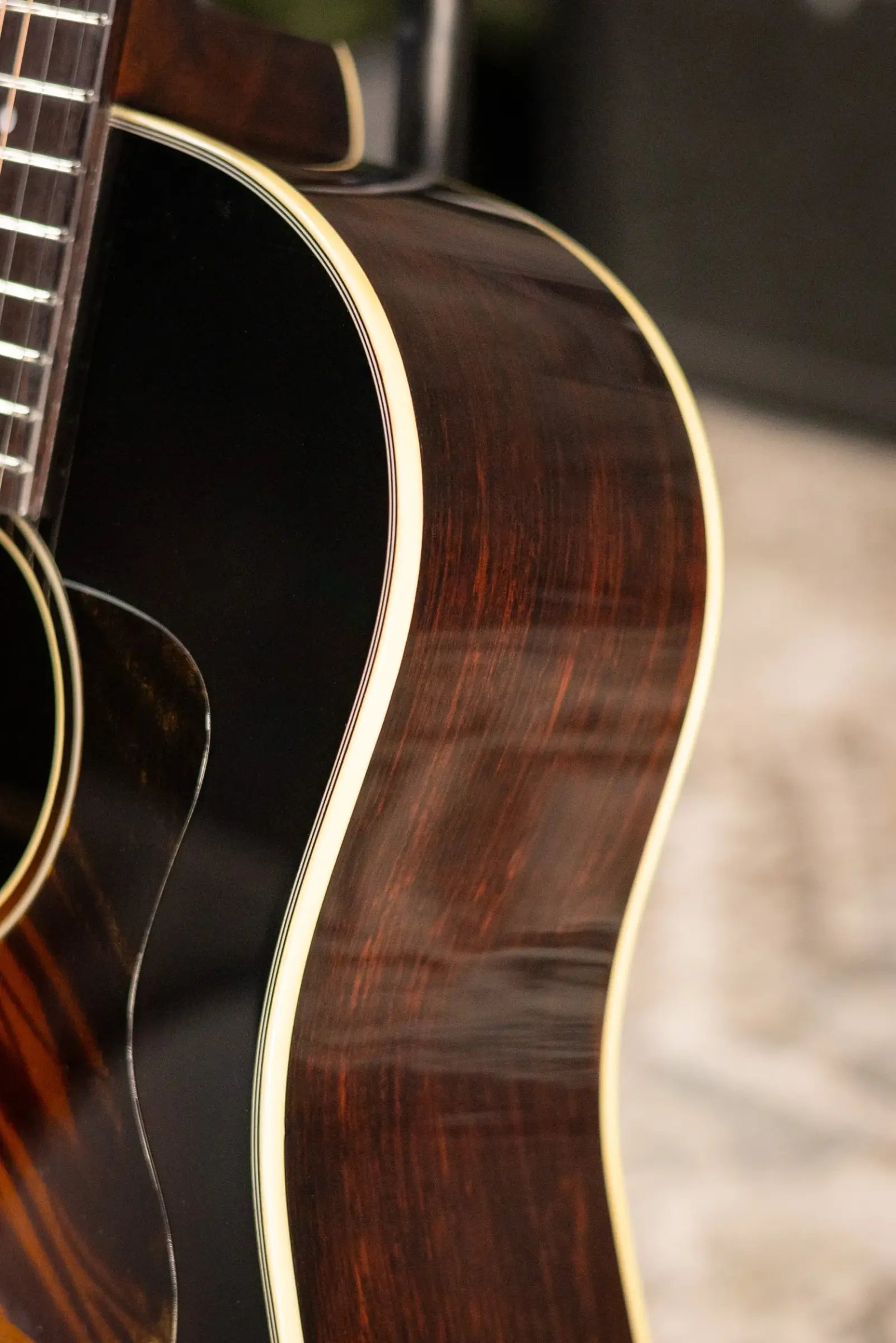 Eastman E20SS-TC Thermo-Cured Dreadnought Acoustic Guitar - Sunburst with Hardshell Case