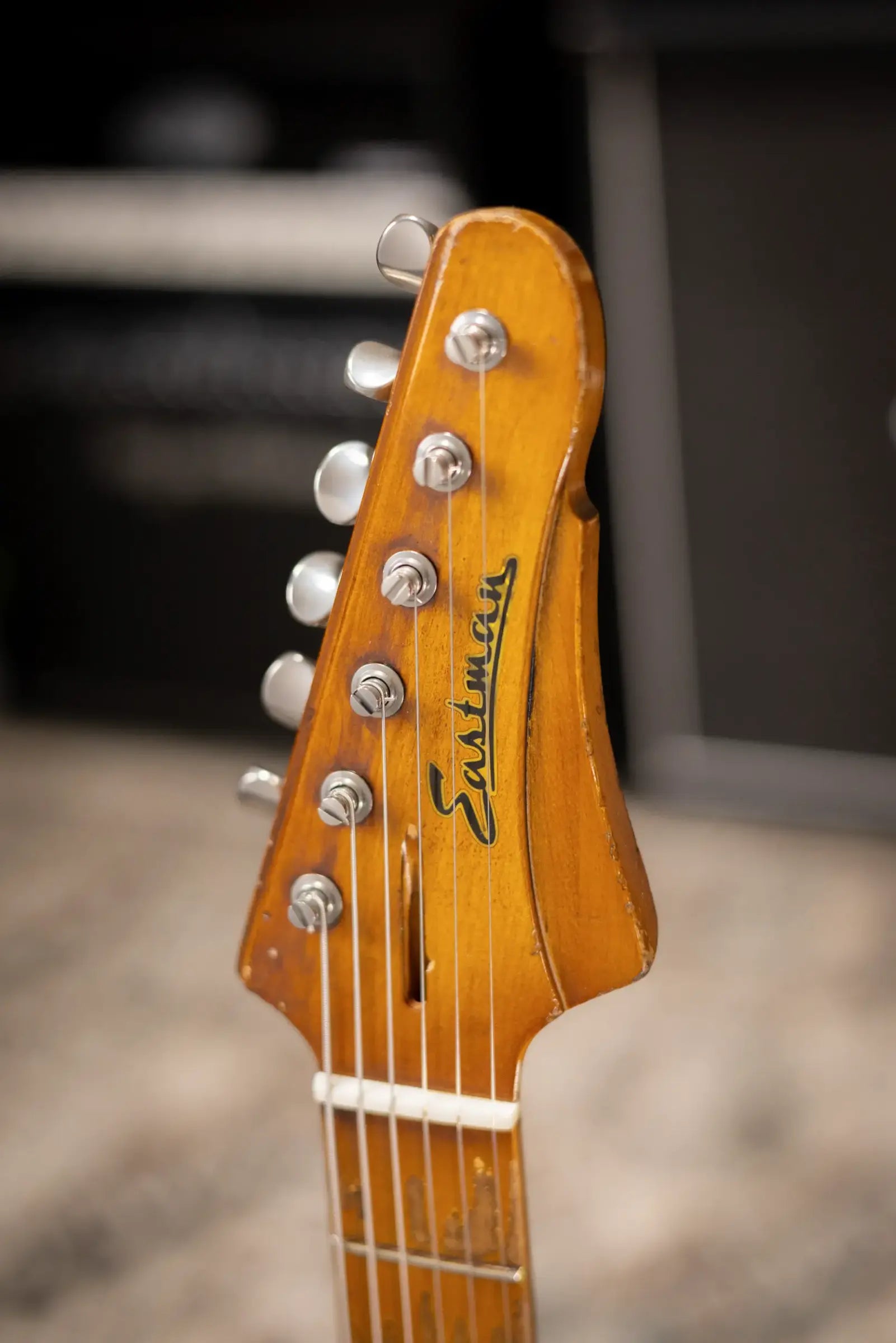 Eastman Kauffmann Series DC Vintage - Made in Holland - Heavy Relic Electric Guitar - Dirty Blonde with Padded Gig Bag