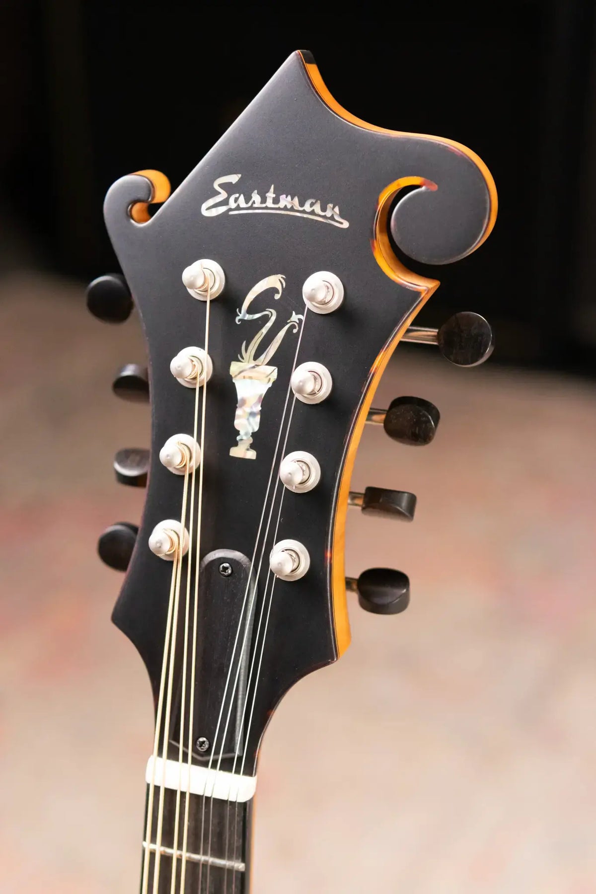 Eastman MD915-BD F-Style Mandolin - Blonde with Hardshell Case
