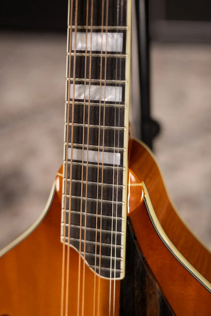 Eastman MDO605-GB A-Style Acoustic/Electric Octave Mandolin - Goldburst with Hardshell Case