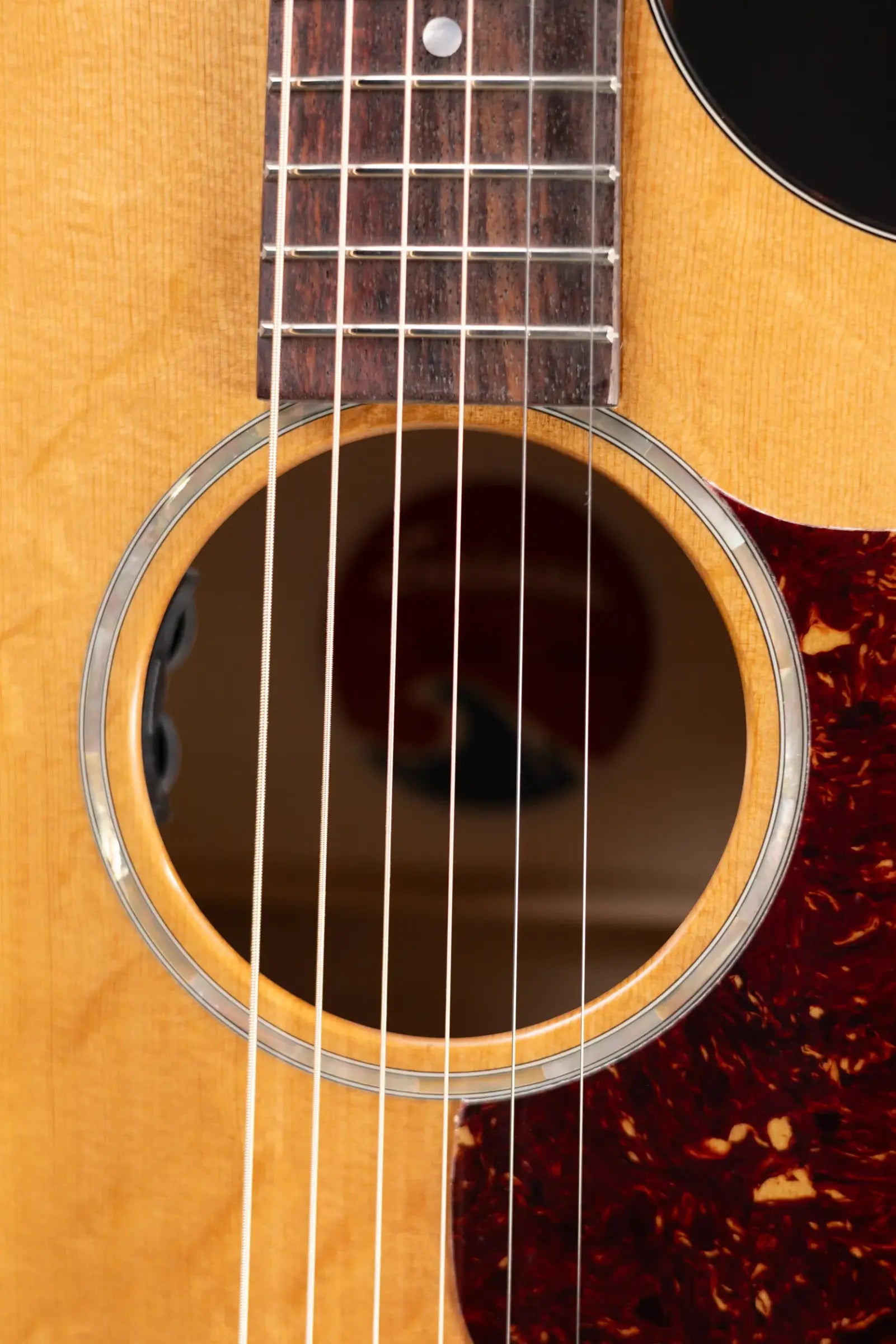 Eastman PCH3-GACE Grand Auditorium Acoustic/Electric Guitar - Amberburst with Gig Bag