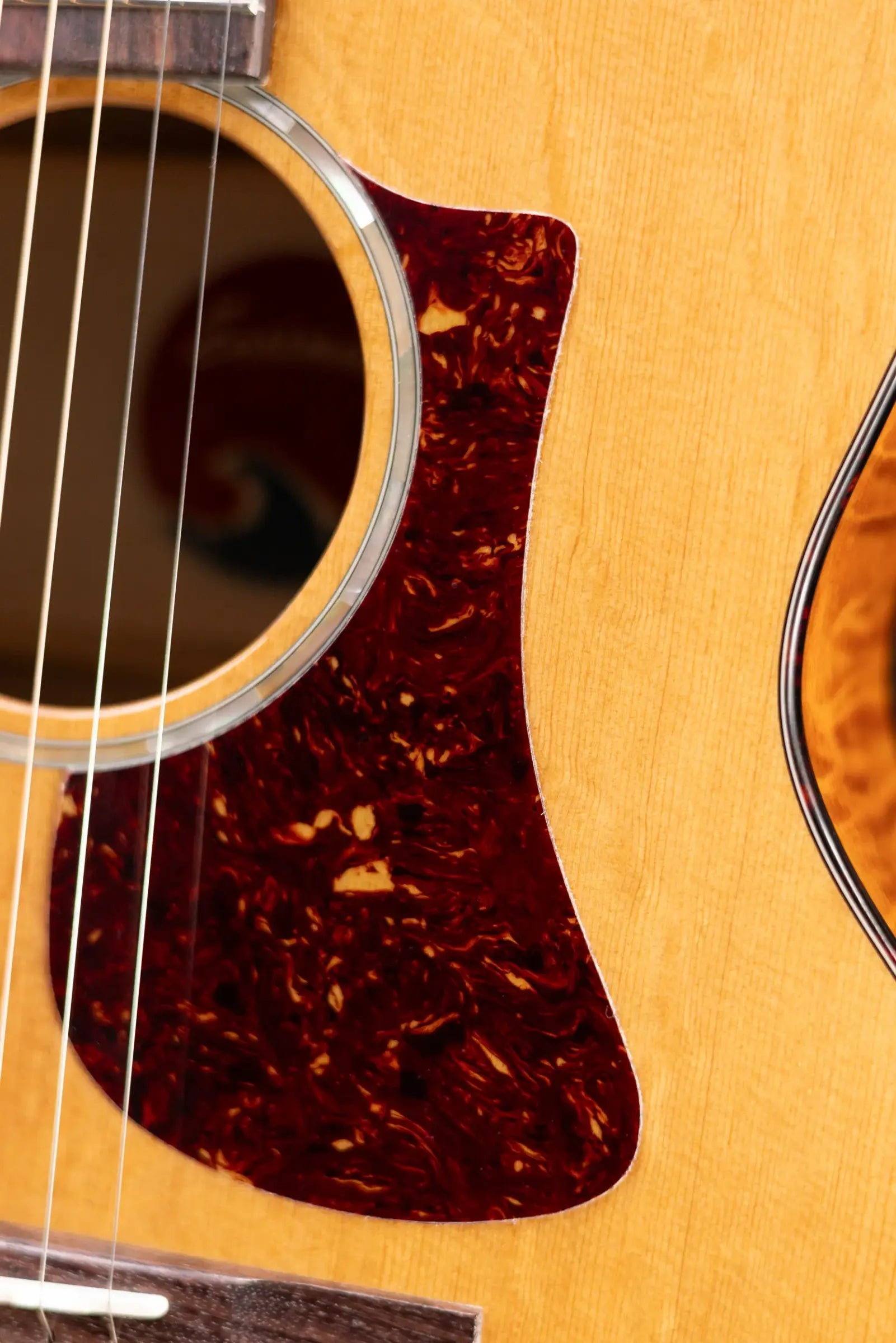 Eastman PCH3-GACE Grand Auditorium Acoustic/Electric Guitar - Amberburst with Gig Bag