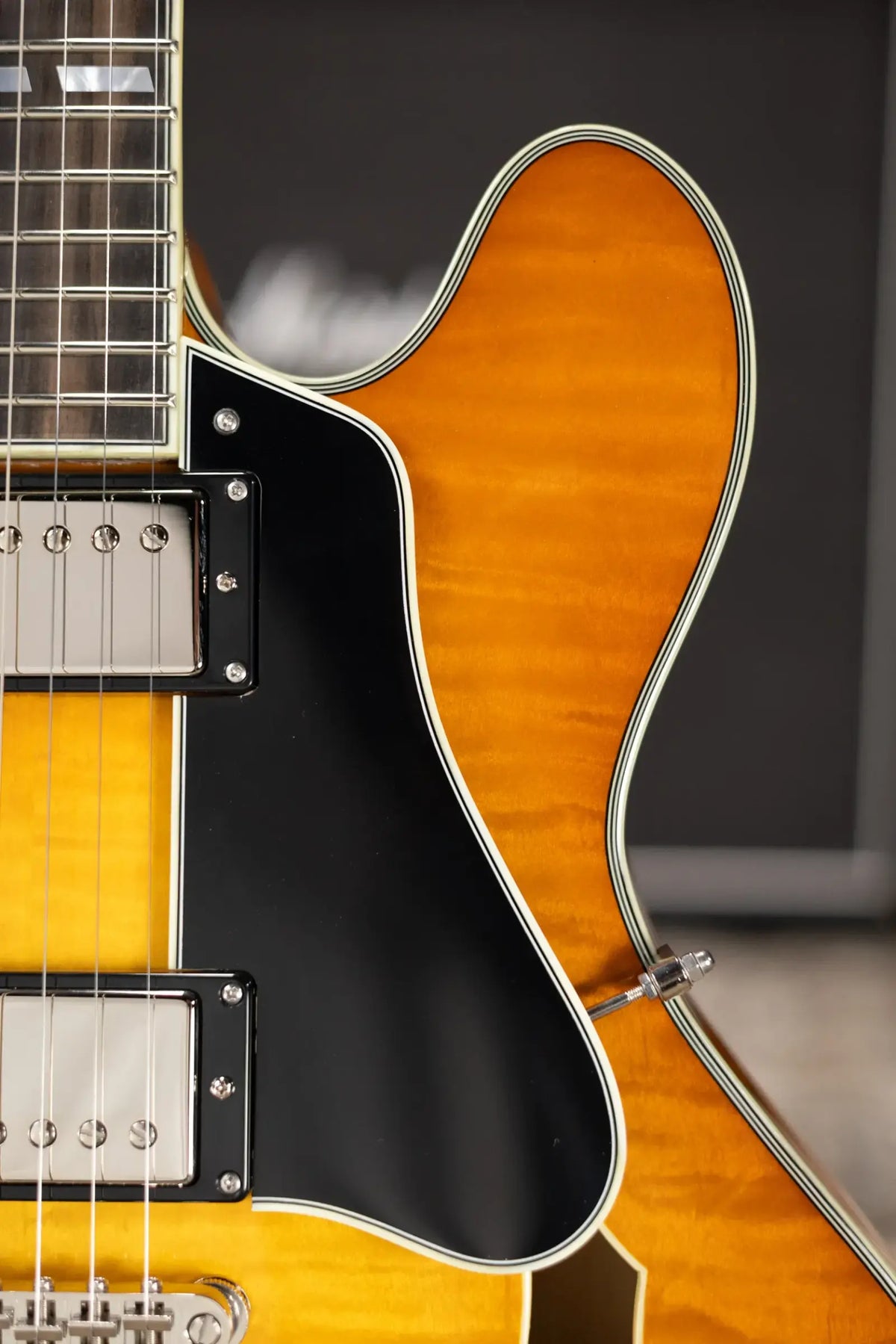 Eastman T486-GB 16" Thinline Electric Guitar - Goldburst with Hardshell Case