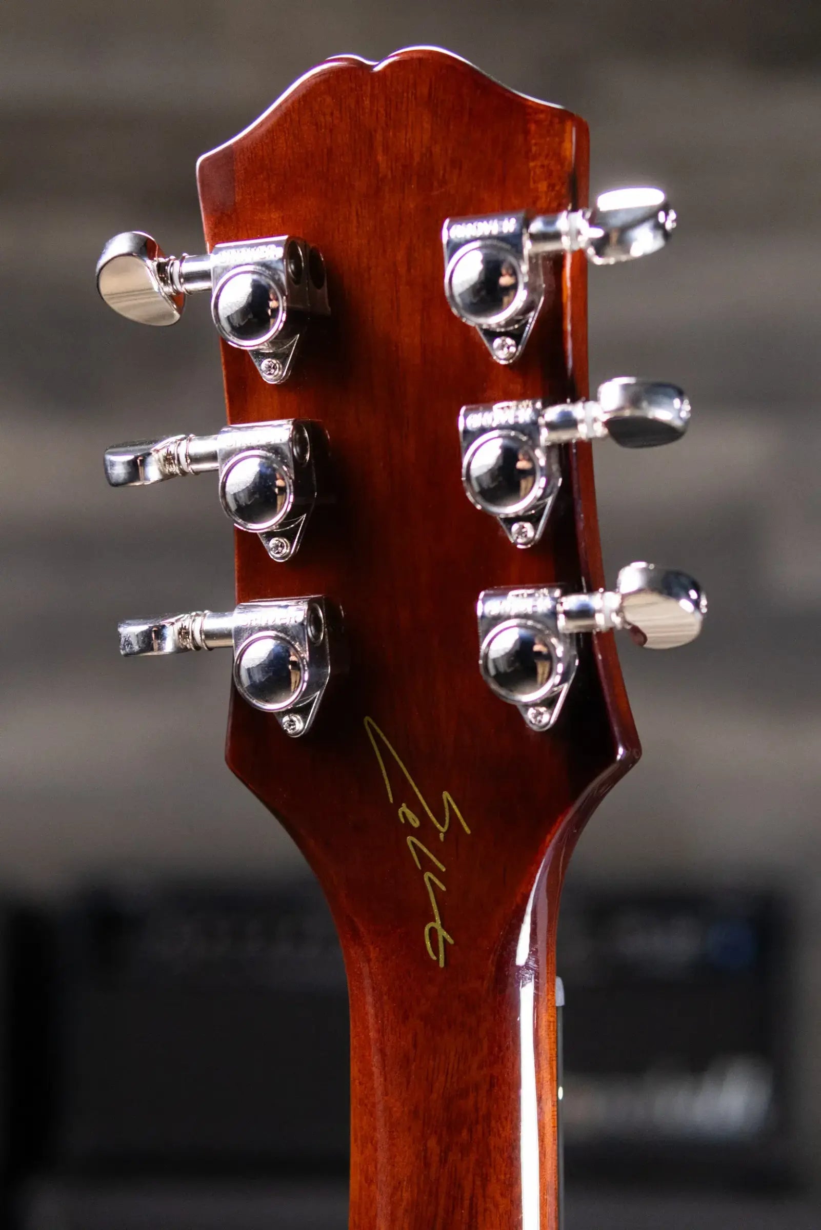 Epiphone Eric Church Signature Hummingbird Dark Studio Acoustic/Electric Guitar - Cobra Burst with Hardshell Case