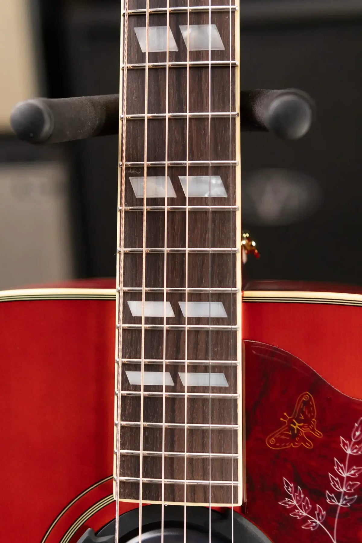 Epiphone Hummingbird Standard Acoustic/Electric Guitar - Cherry Sunburst with Gig Bag - Demo