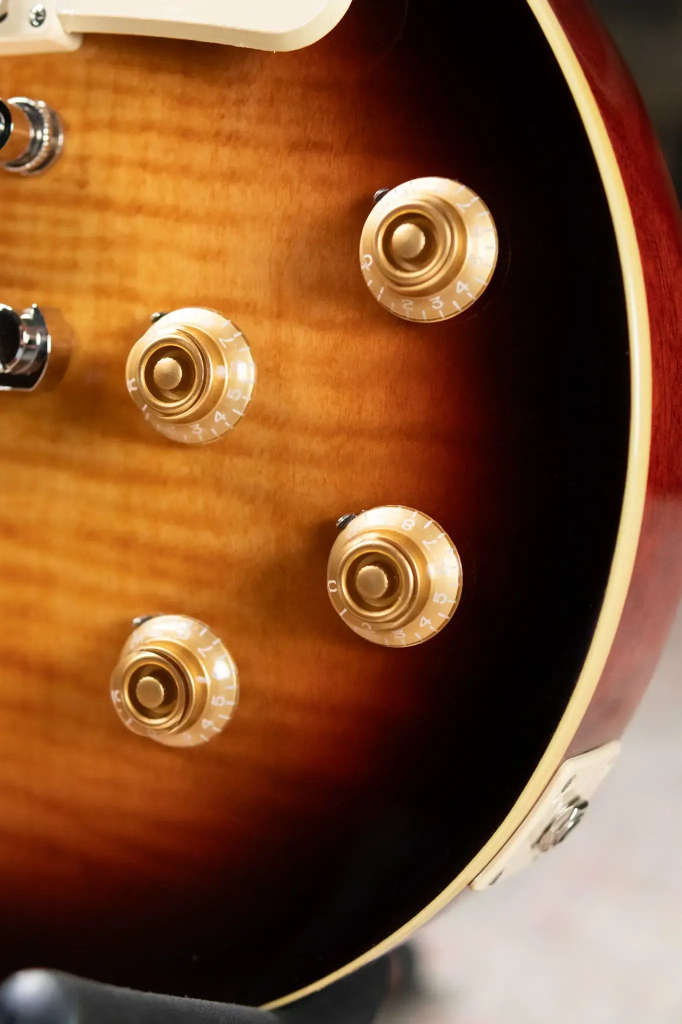 Epiphone Les Paul Standard 50s Figured Electric Guitar Bourbon Burst with Gig Bag 6787bbf66cf86