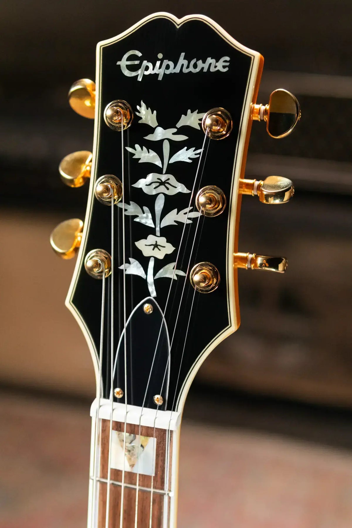 Epiphone Sheraton Semi-Hollow Electric Guitar - Natural with Gig Bag - Demo