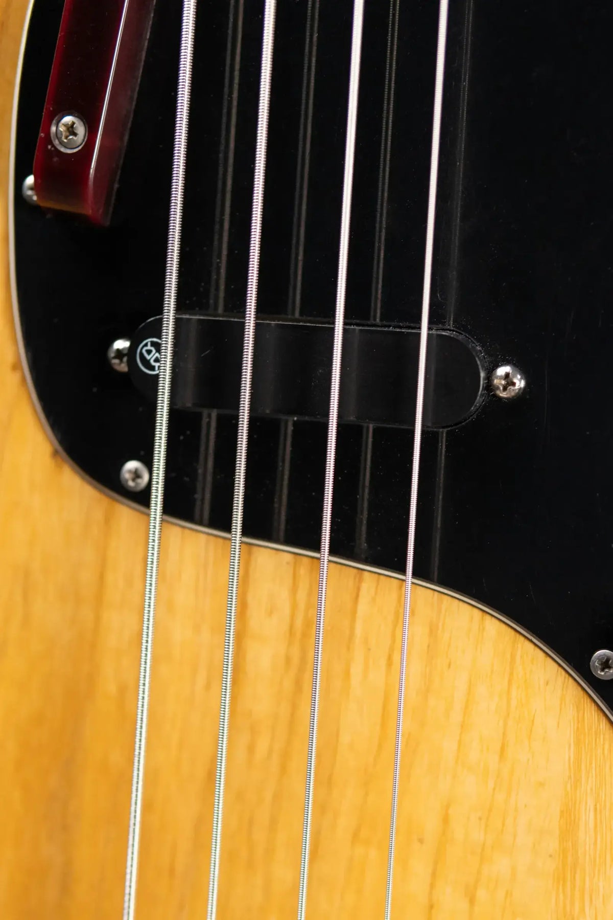 Fender 1978 Musicmaster Bass Guitar - Natural with Custom Hardshell Case - Used