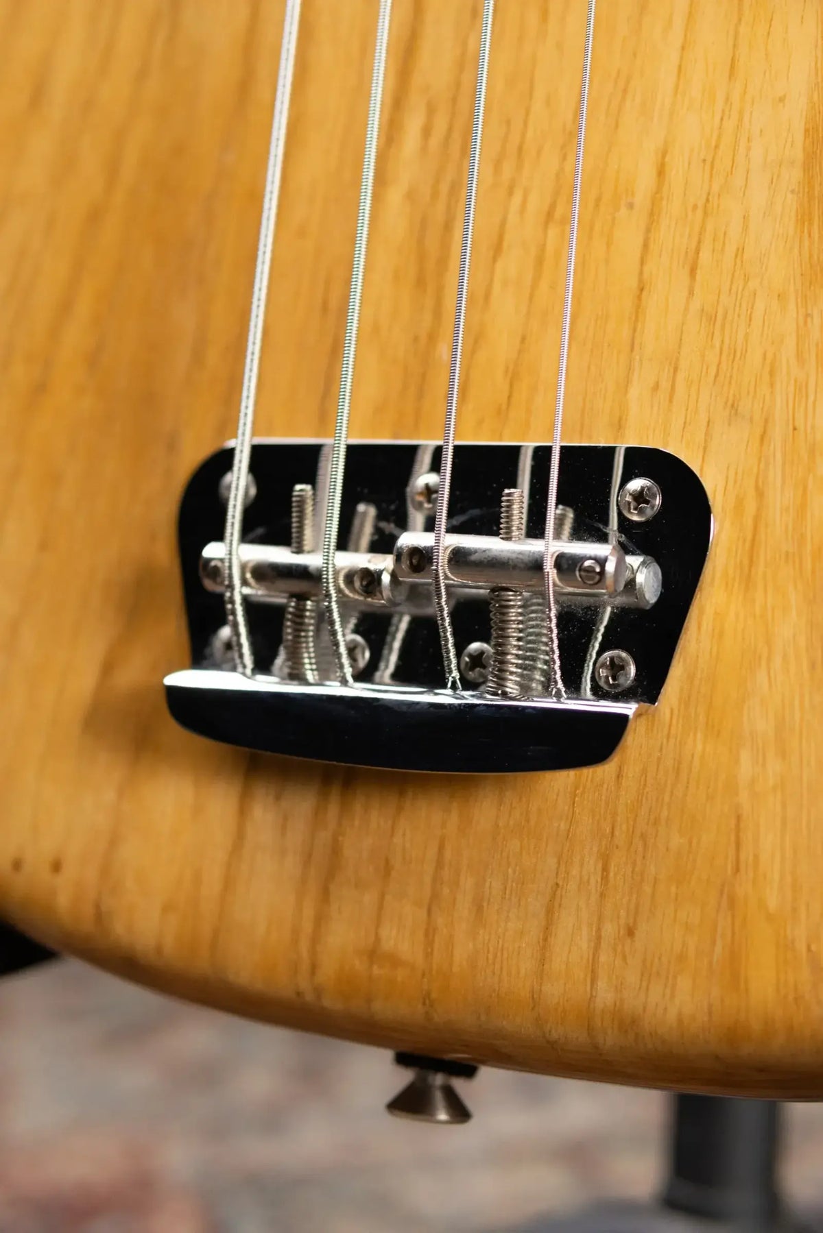 Fender 1978 Musicmaster Bass Guitar - Natural with Custom Hardshell Case - Used