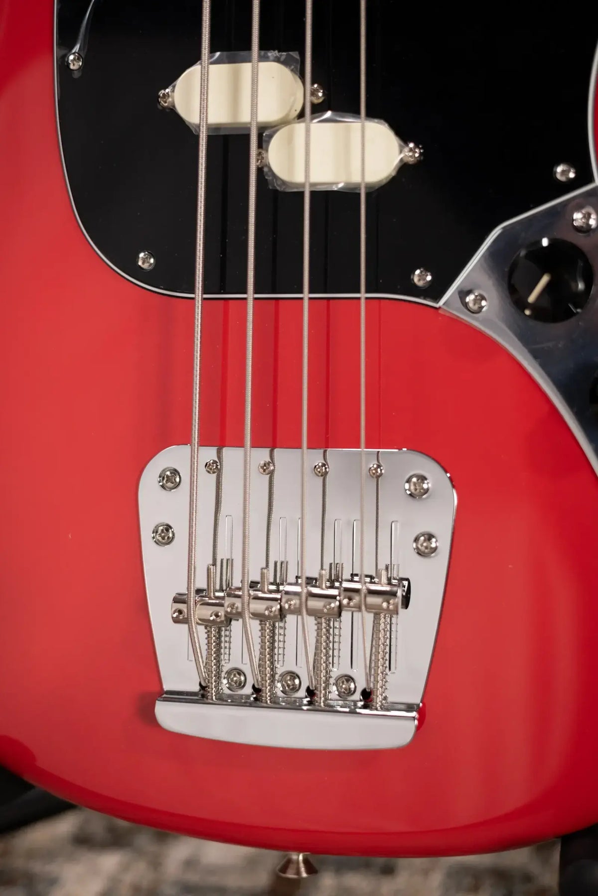 Fender American Professional Classic Mustang Bass - Faded Dakota Red with Gig Bag