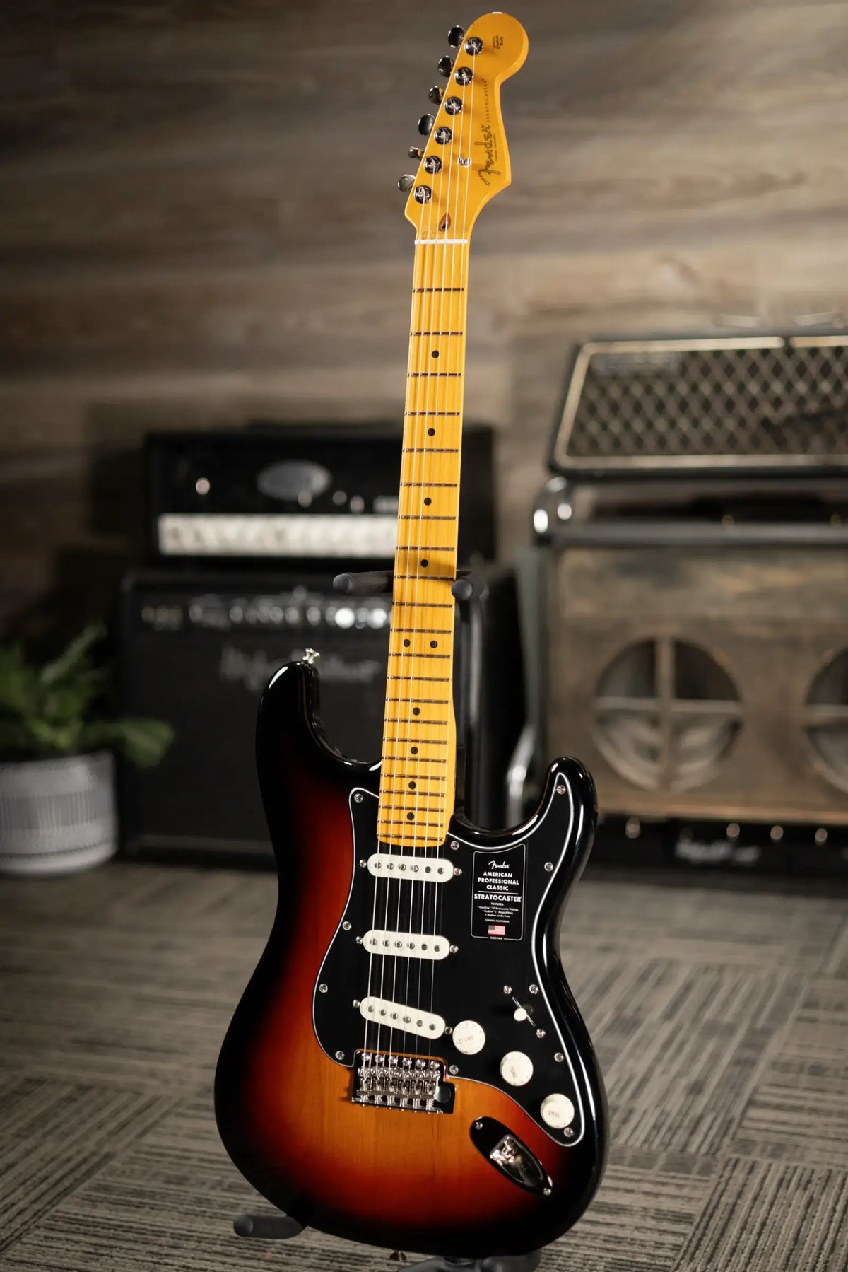 Fender American Professional Classic Stratocaster Electric Guitar - 3-Color Sunburst with Gig Bag - Demo