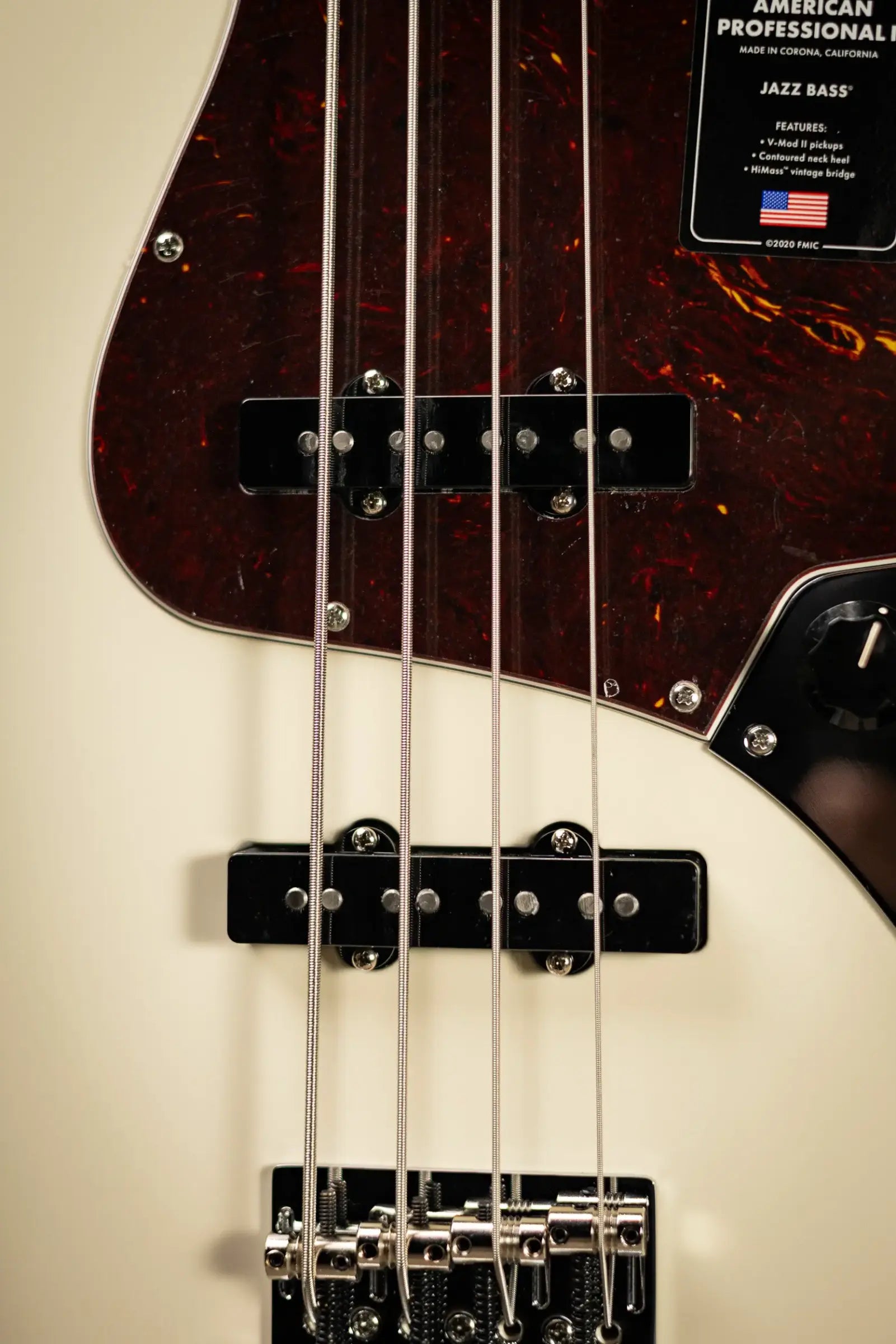 Fender American Professional II Jazz Bass - Olympic White with Hardshell Case