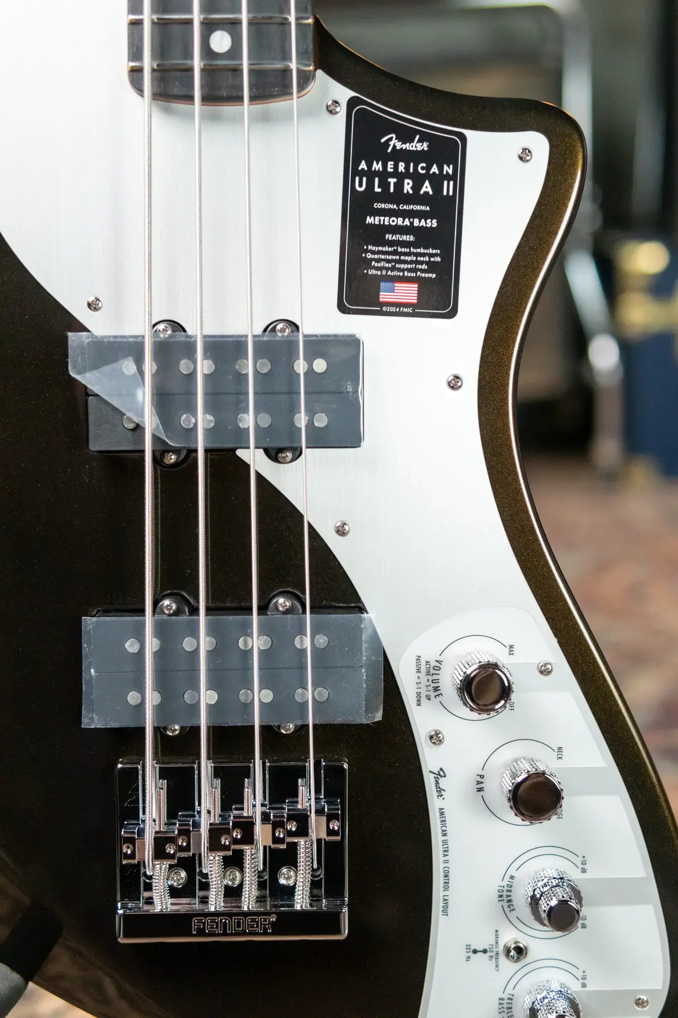 Fender American Ultra II Meteora Bass, Ebony Fingerboard - Texas Tea with Deluxe Molded Hardshell Case - Demo