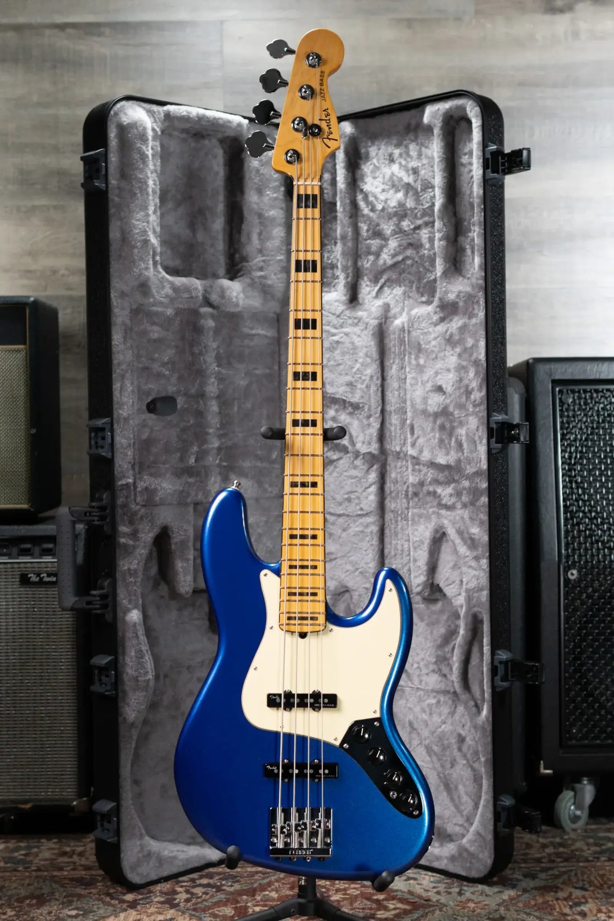 Fender American Ultra Jazz Bass Maple Fingerboard - Cobra Blue with Hard Case - Used