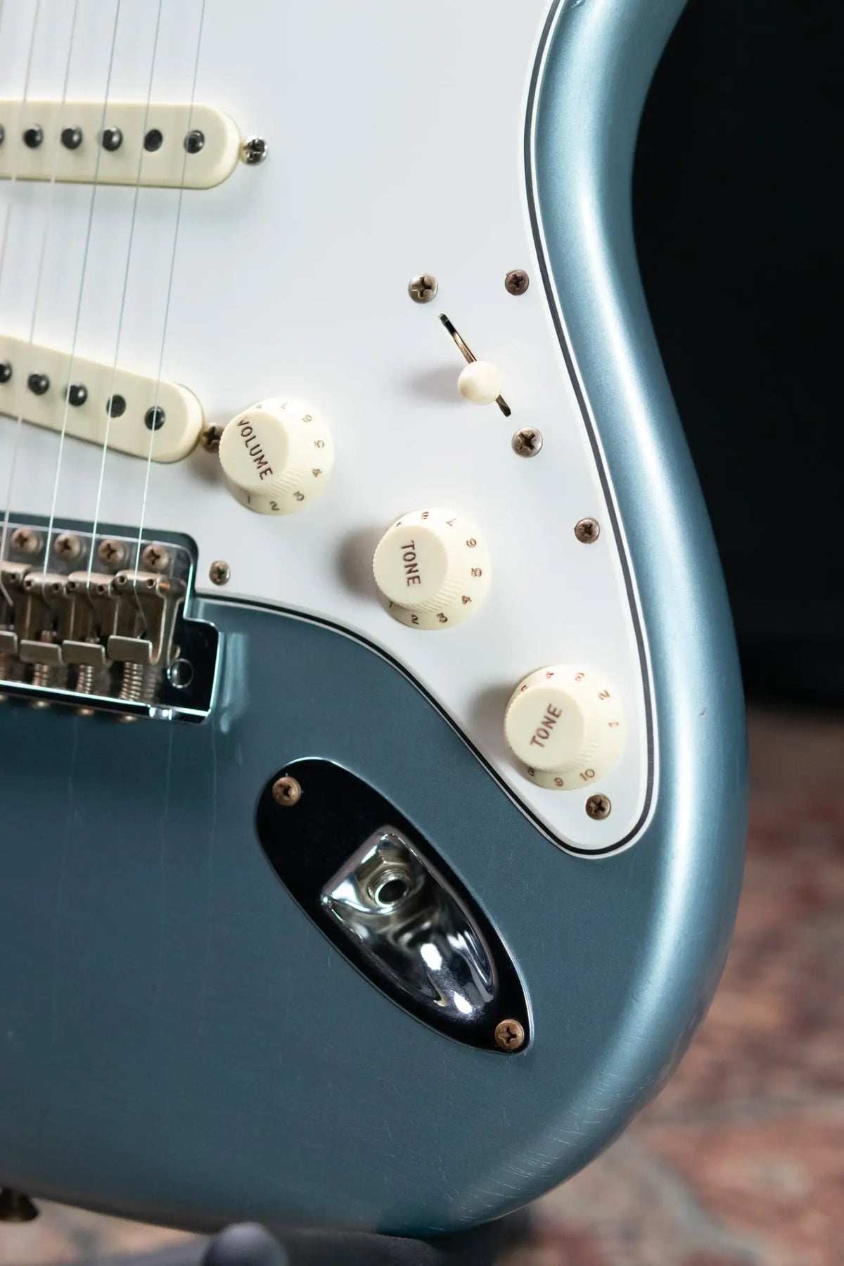 Fender Custom Shop '68 Stratocaster Journeyman Electric Guitar - Ice Blue Metallic with Hardshell Case - Used