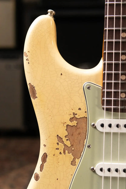 Fender Custom Shop NAMM 2026 Custom Deluxe Heavy Relic HBS-1 Stratocaster Electric Guitar - Aged Vintage White over 3-Tone Sunburst with Hardshell Case